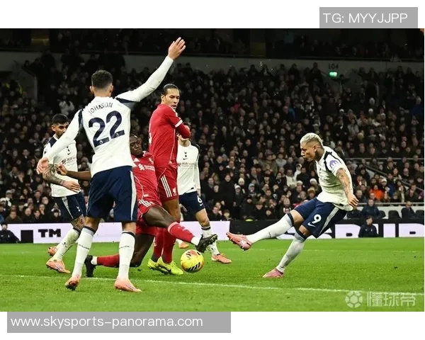 英超激战利物浦大胜波尔图点球大战引发全场狂欢与转会传闻